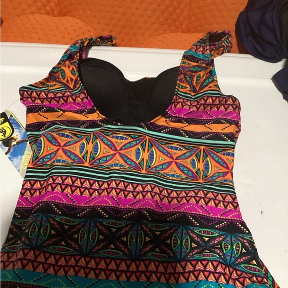 One Piece Abstract Shoulder Monokini Swimsuit Women's NWT Size 6 - Picture 3 of 5